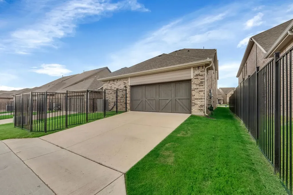 8300 Bethpage Drive Mckinney TX 75070