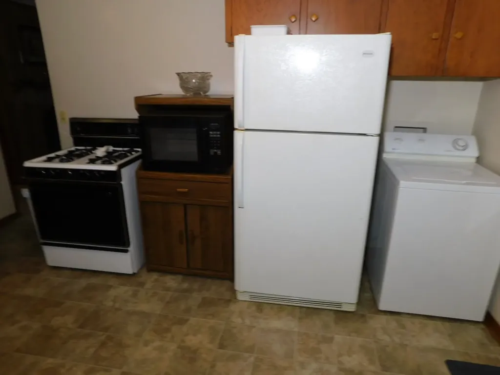 107 NE 5th Street Springhill LA 71075
