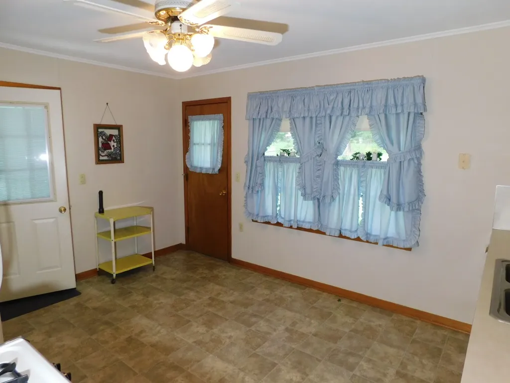 107 NE 5th Street Springhill LA 71075