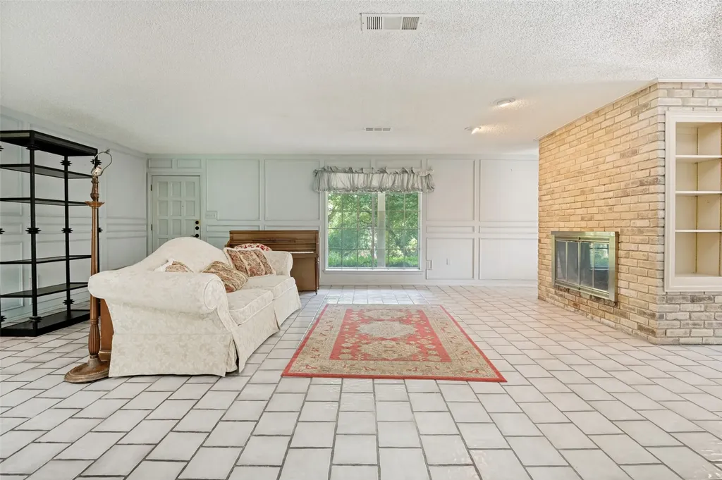 406 Dula Circle Duncanville TX 75116