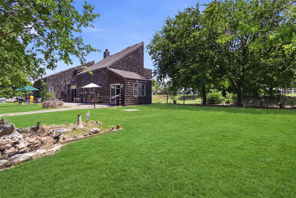 6039 Bear Creek Drive E Fort Worth TX 76126