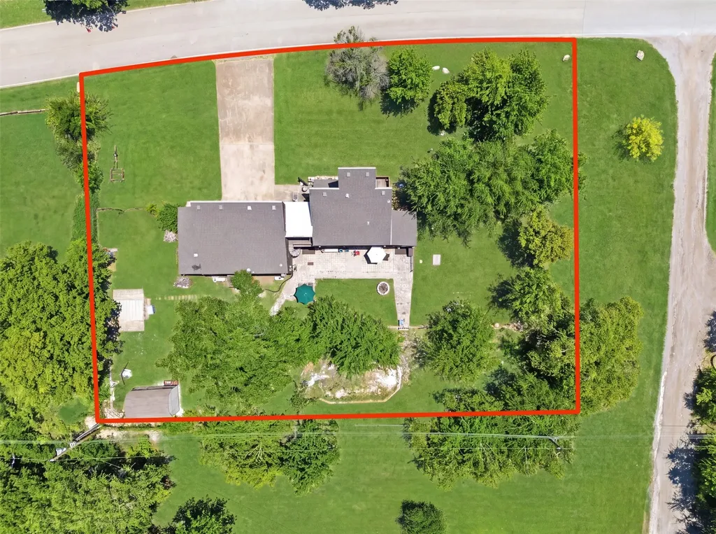 6039 Bear Creek Drive E Fort Worth TX 76126