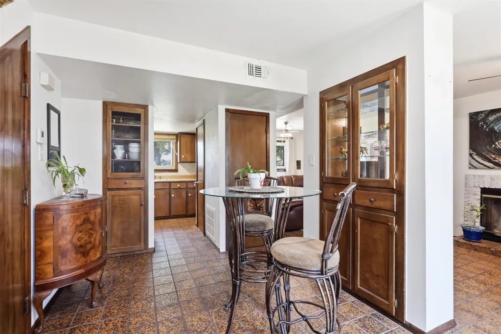 6039 Bear Creek Drive E Fort Worth TX 76126