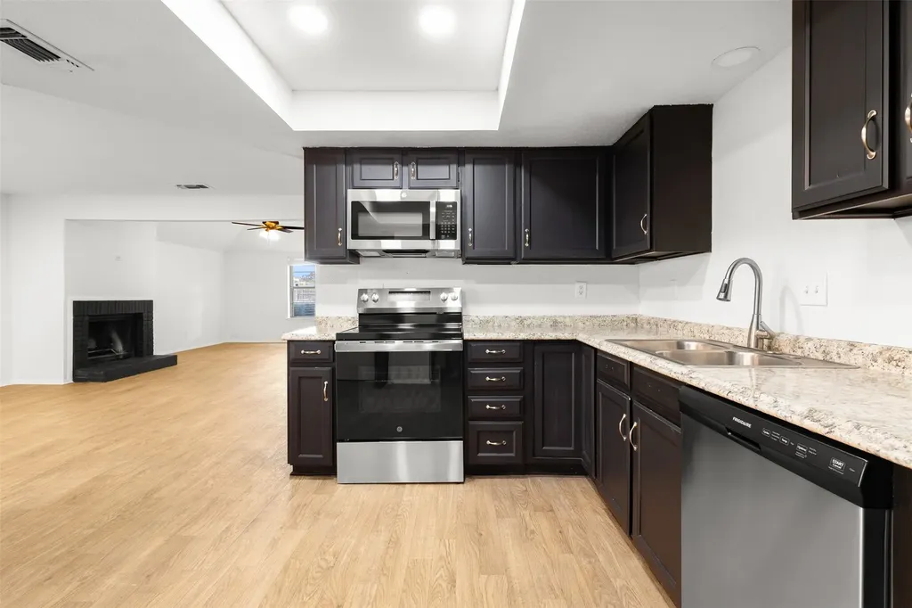 2806 Spring Valley Drive Bedford TX 76021