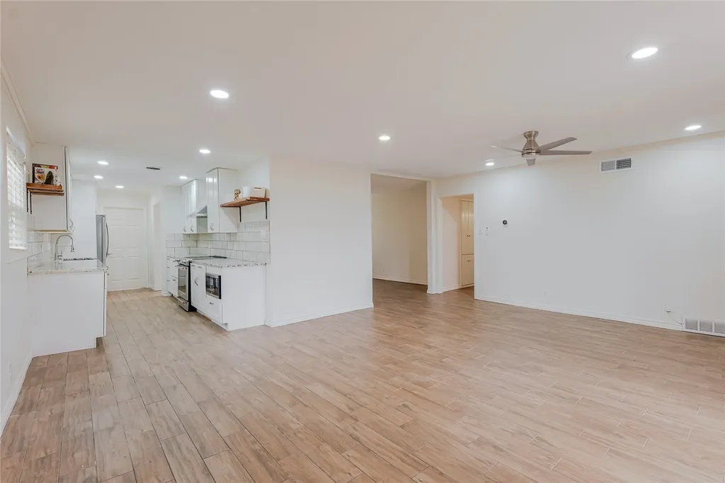 11839 High Meadow Drive Dallas TX 75234