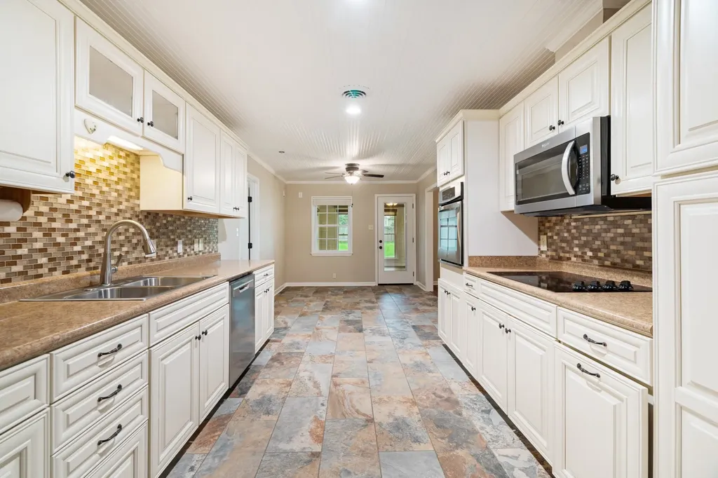 2705 Hubbard Street Paris TX 75460