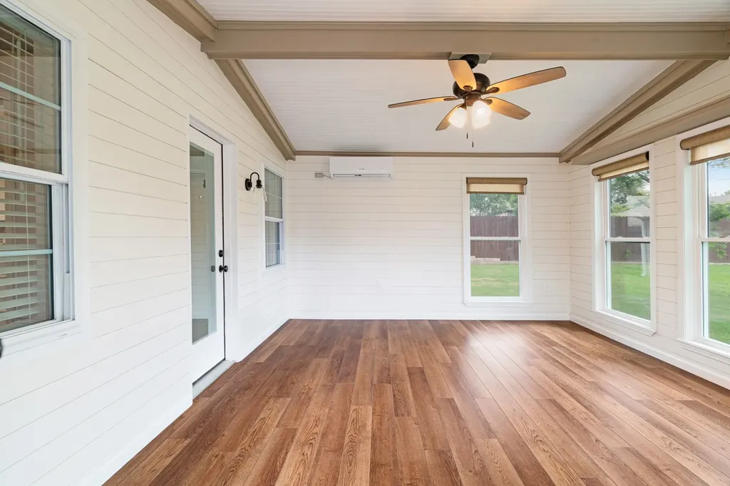 2705 Hubbard Street Paris TX 75460