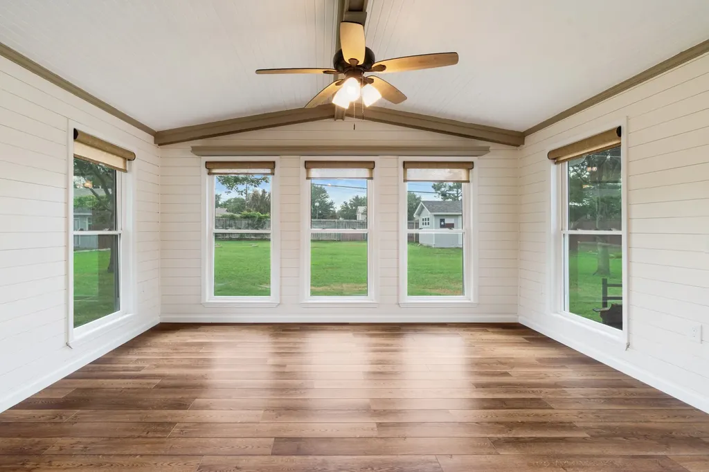 2705 Hubbard Street Paris TX 75460