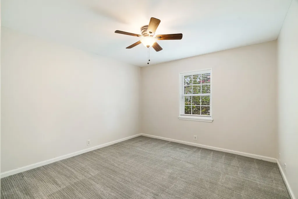 2705 Hubbard Street Paris TX 75460