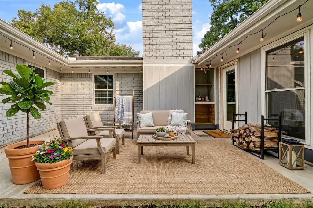 2705 Hubbard Street Paris TX 75460