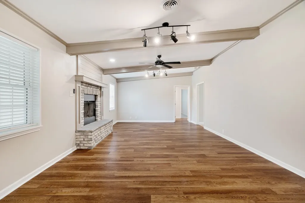 2705 Hubbard Street Paris TX 75460