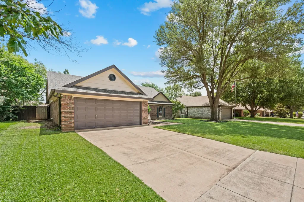 7420 Meadowview Terrace North Richland Hills TX 76182