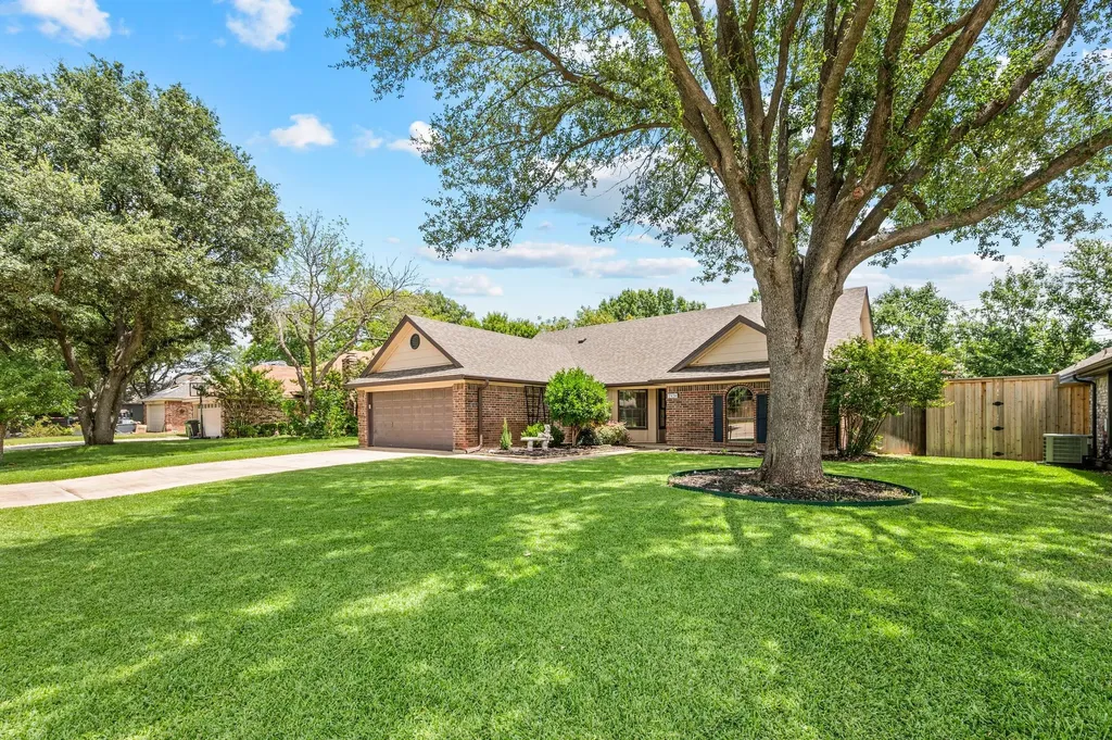 7420 Meadowview Terrace North Richland Hills TX 76182