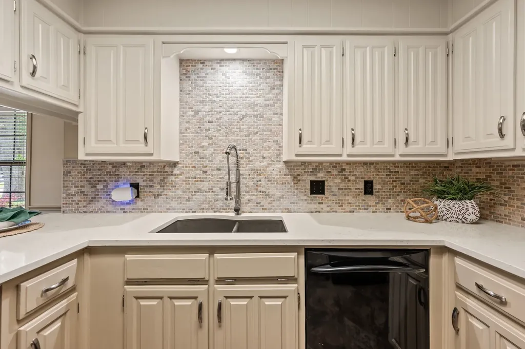 7420 Meadowview Terrace North Richland Hills TX 76182