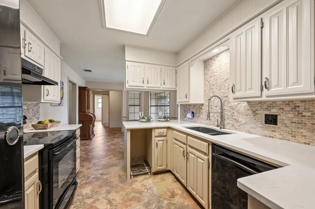 7420 Meadowview Terrace North Richland Hills TX 76182