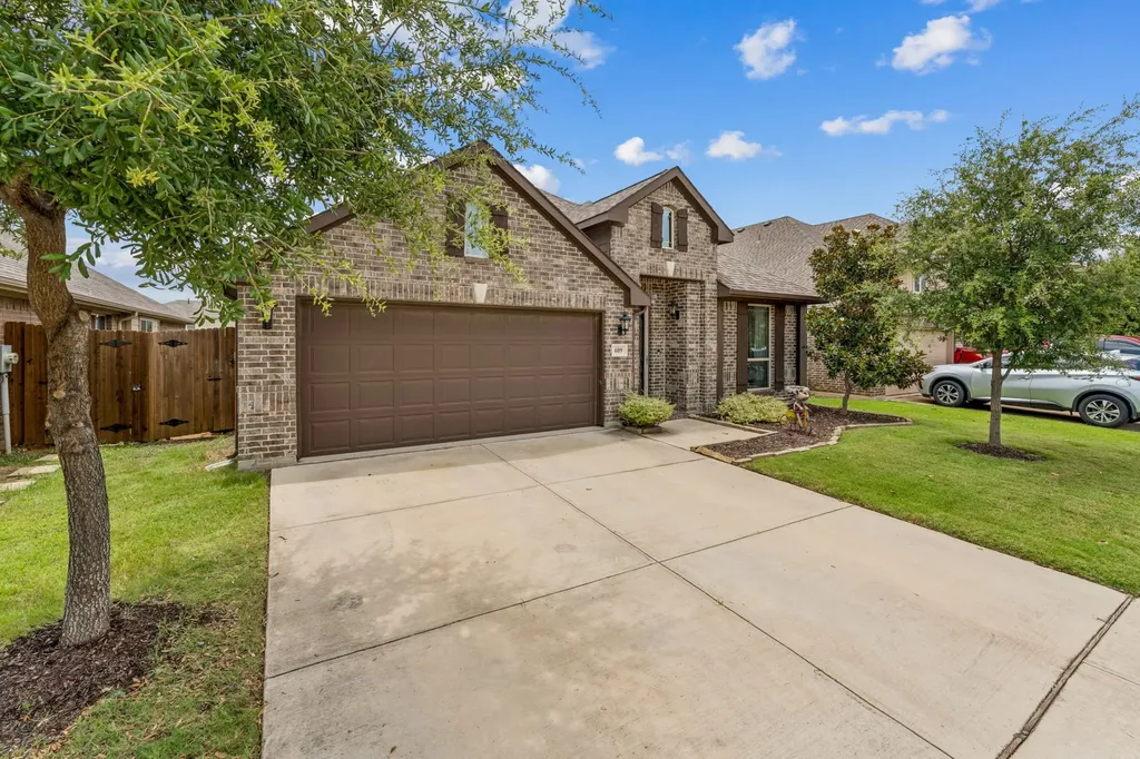 609 Fox View Drive Fort Worth TX 76131