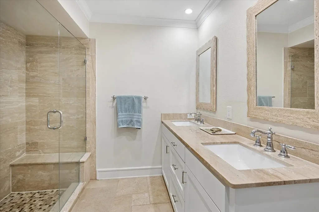 6238 Bandera Avenue Dallas TX 75225