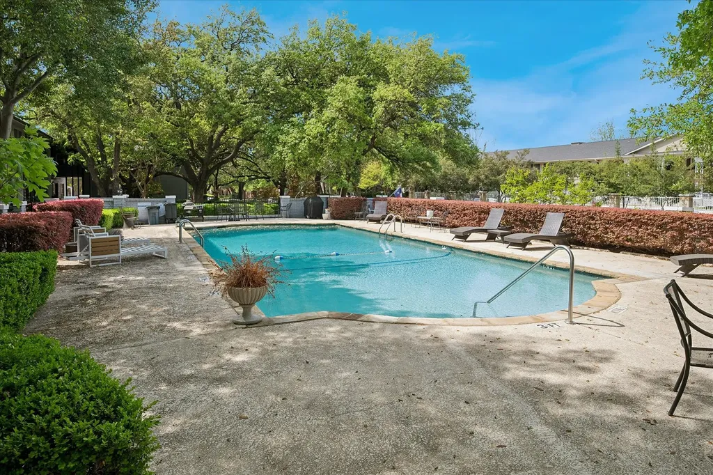 6238 Bandera Avenue Dallas TX 75225