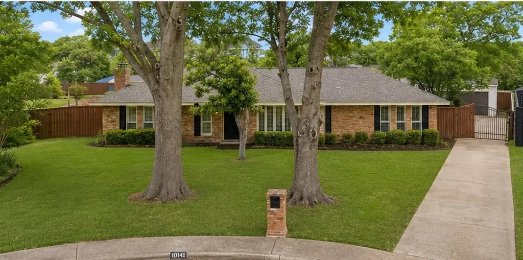 10141 Fieldfare Court Dallas TX 75229