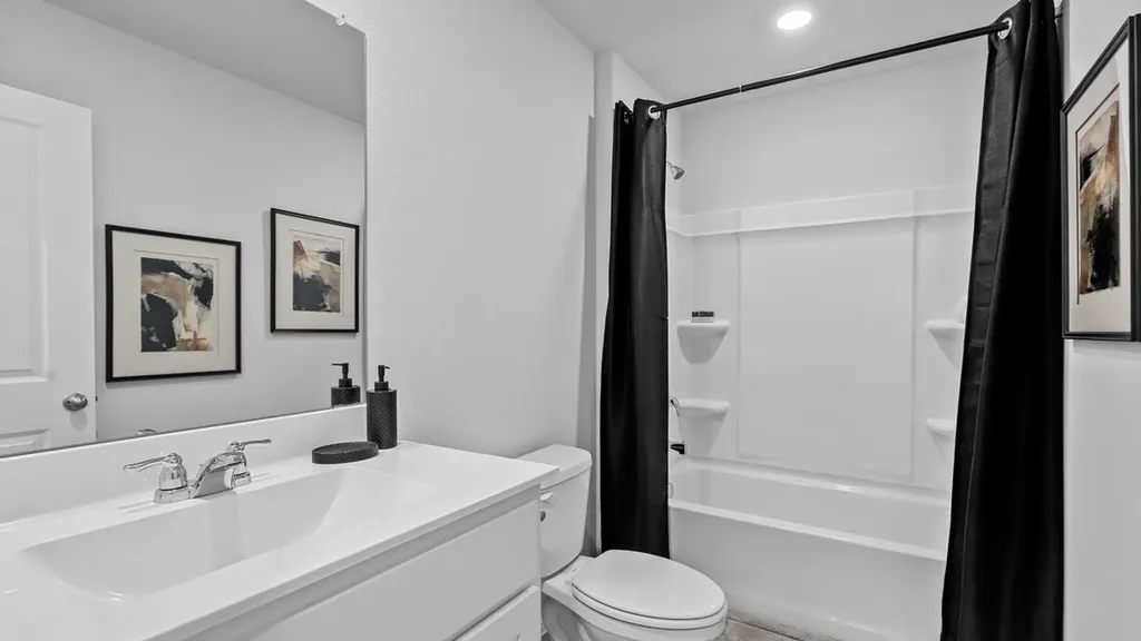 541 Sterling Thicket Lane Denton TX 76259
