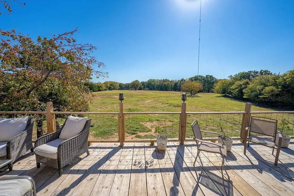 1696 County Road 222 Gainesville TX 76240