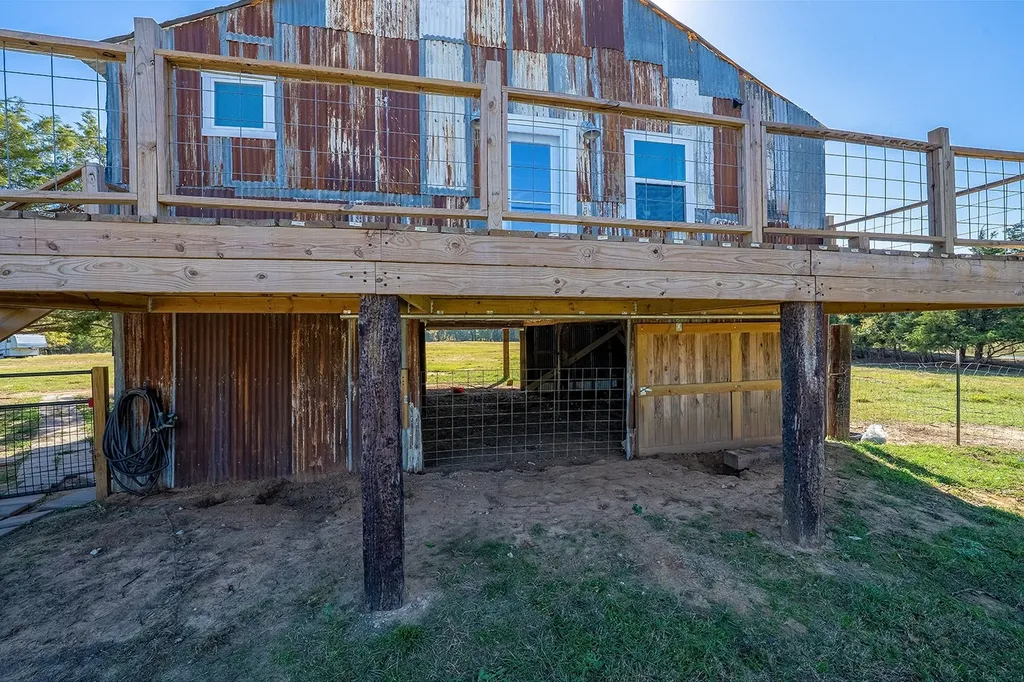1696 County Road 222 Gainesville TX 76240