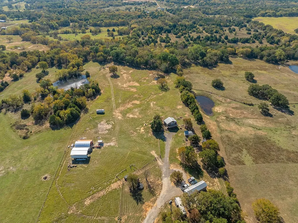 1696 County Road 222 Gainesville TX 76240