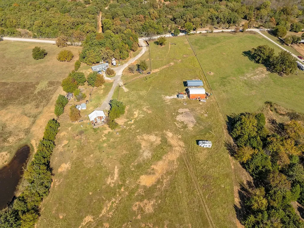 1696 County Road 222 Gainesville TX 76240