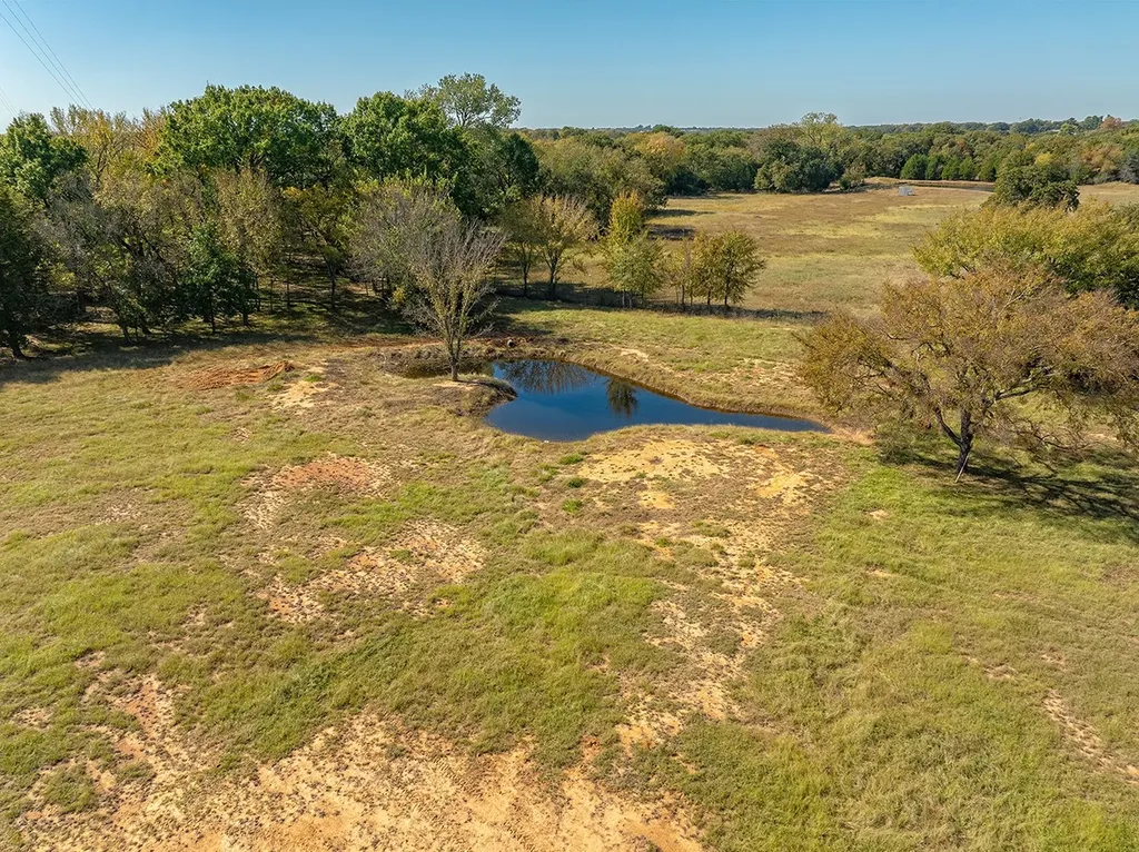1696 County Road 222 Gainesville TX 76240