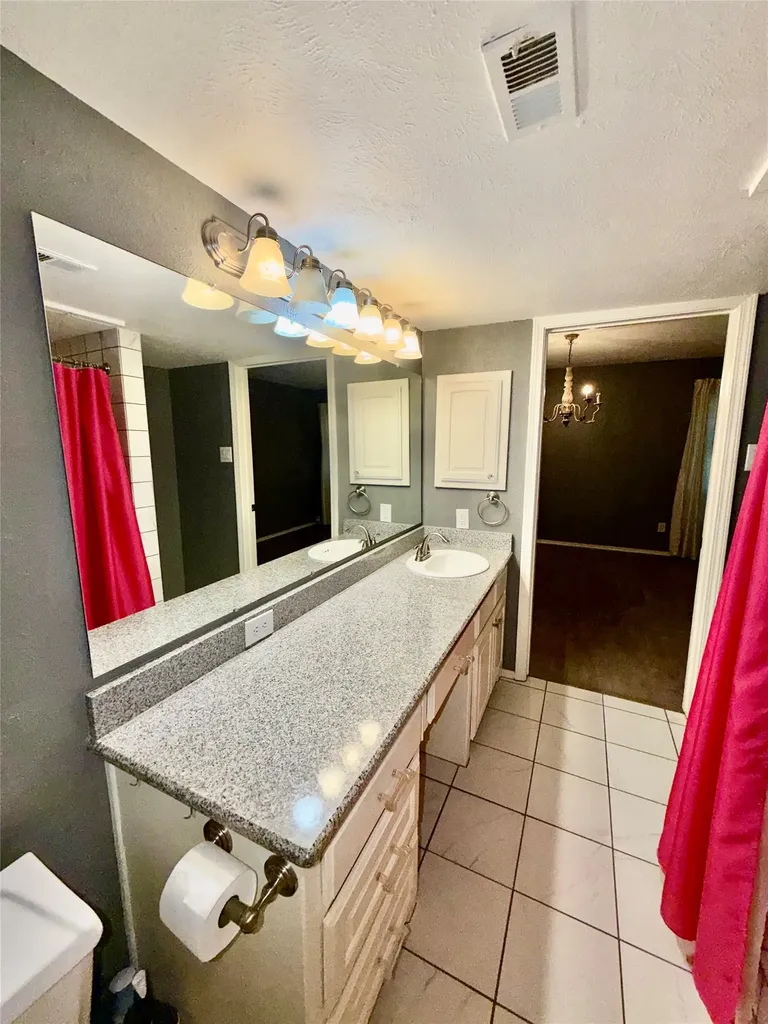 7855 Meadow Park Drive Dallas TX 75230
