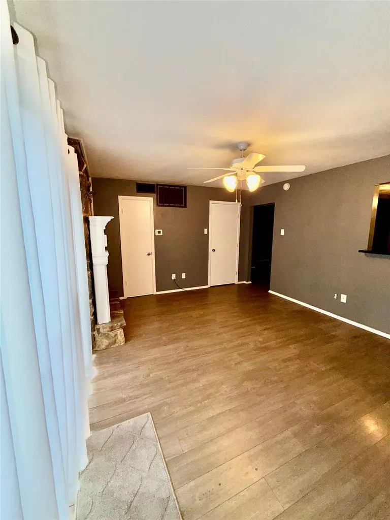7855 Meadow Park Drive Dallas TX 75230