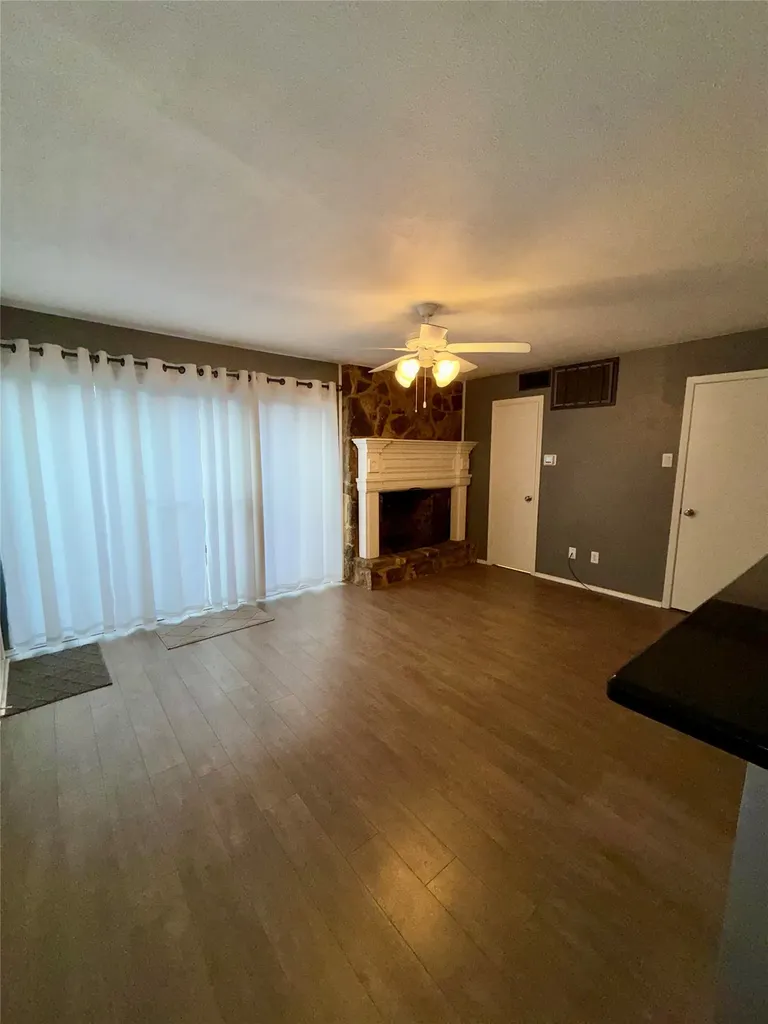 7855 Meadow Park Drive Dallas TX 75230