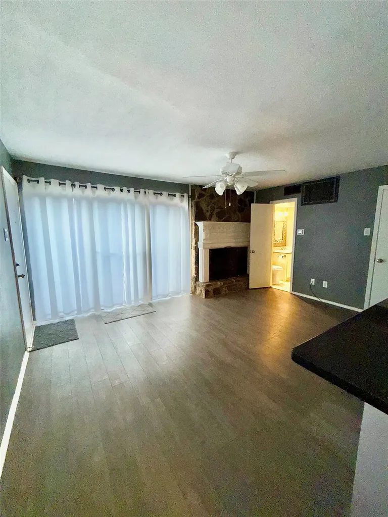 7855 Meadow Park Drive Dallas TX 75230