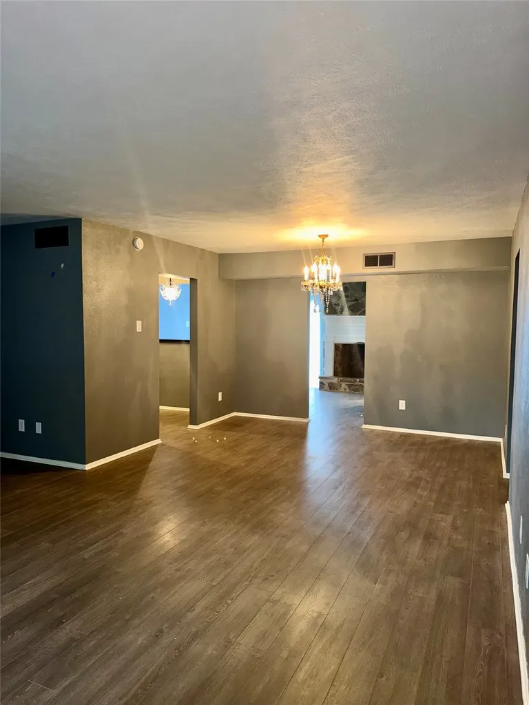 7855 Meadow Park Drive Dallas TX 75230