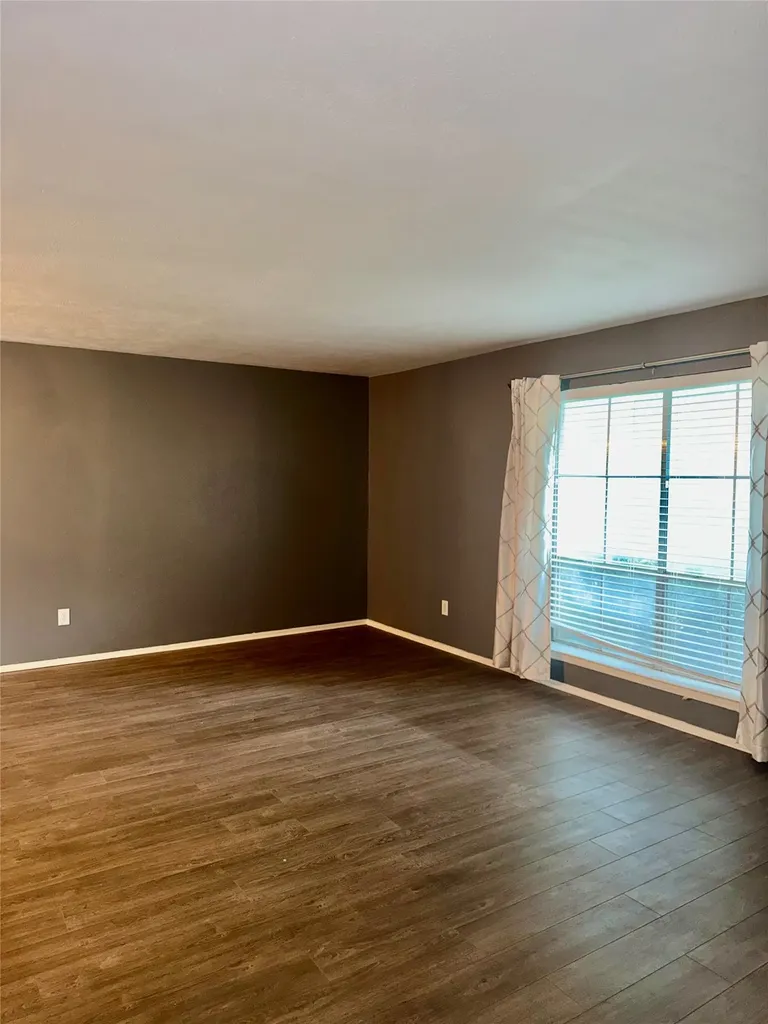 7855 Meadow Park Drive Dallas TX 75230