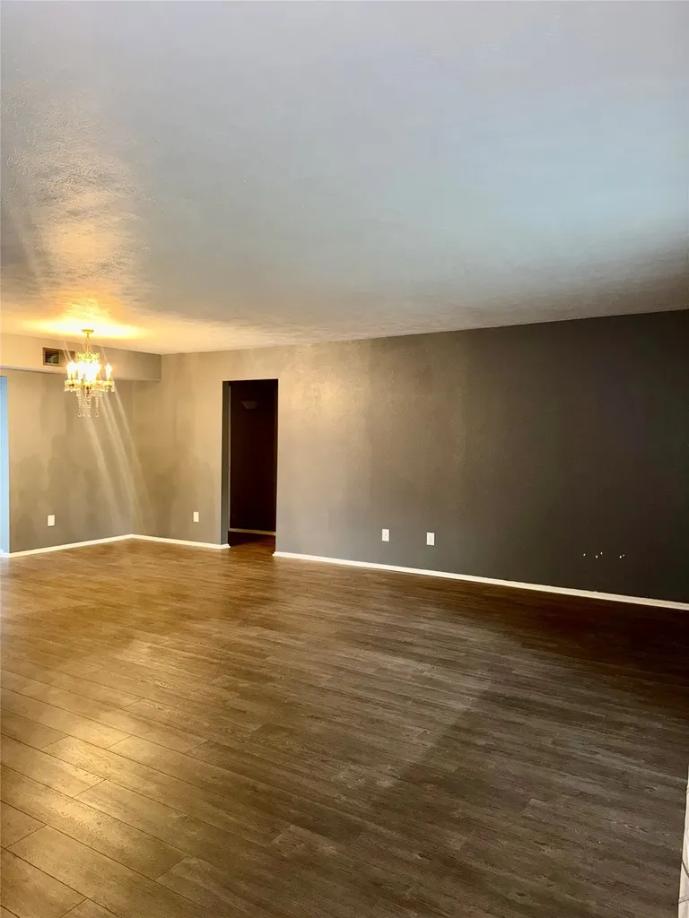 7855 Meadow Park Drive Dallas TX 75230