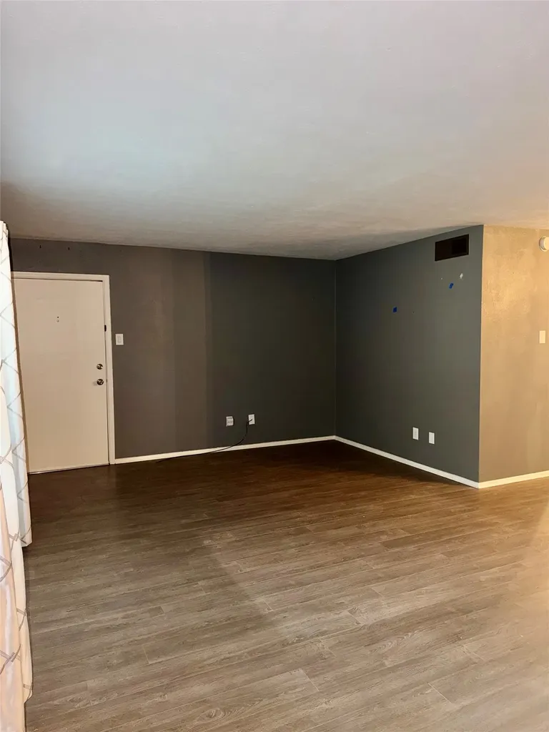 7855 Meadow Park Drive Dallas TX 75230