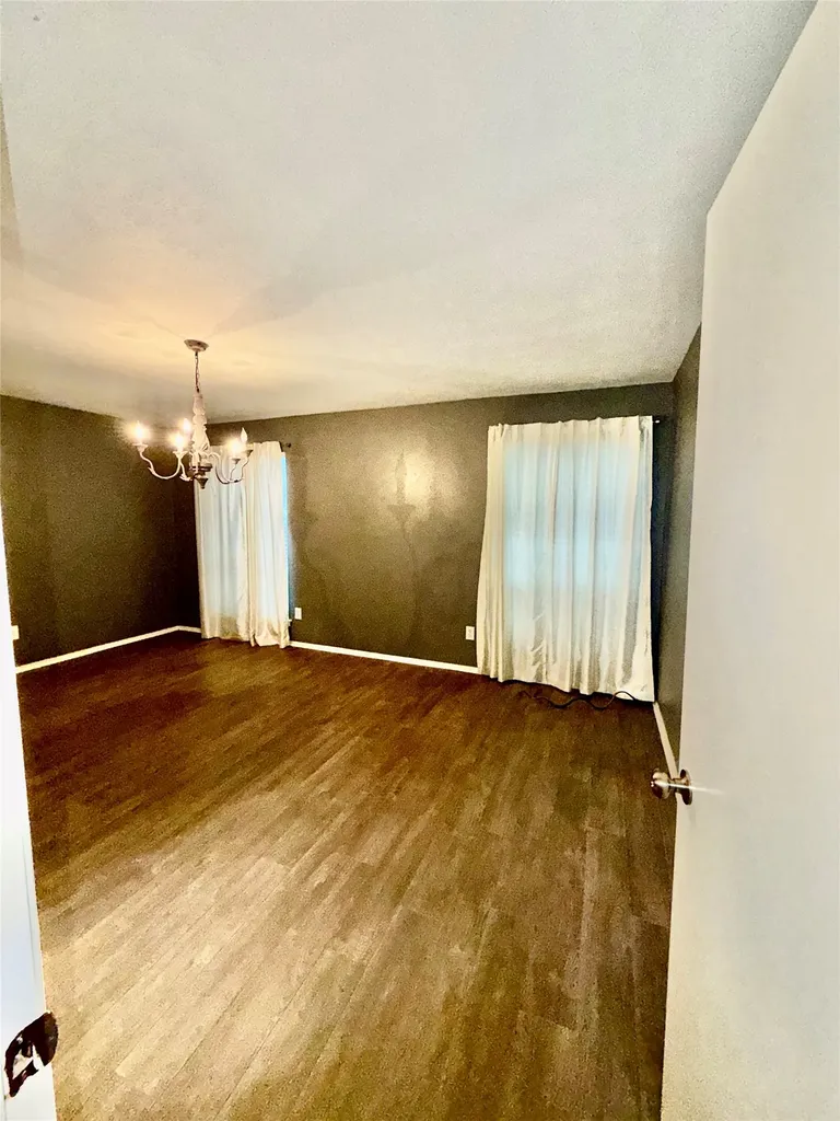 7855 Meadow Park Drive Dallas TX 75230