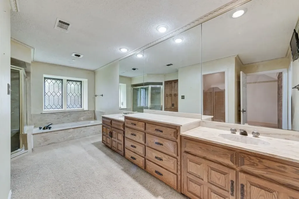 7005 Lake Mead Boulevard Arlington TX 76016