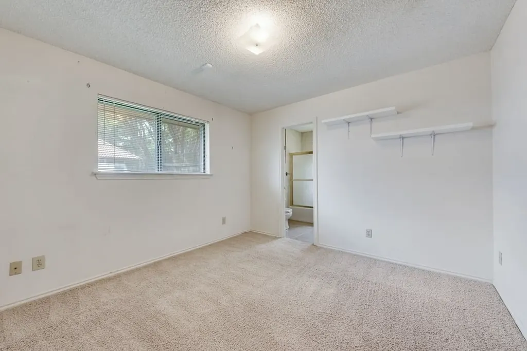 7005 Lake Mead Boulevard Arlington TX 76016