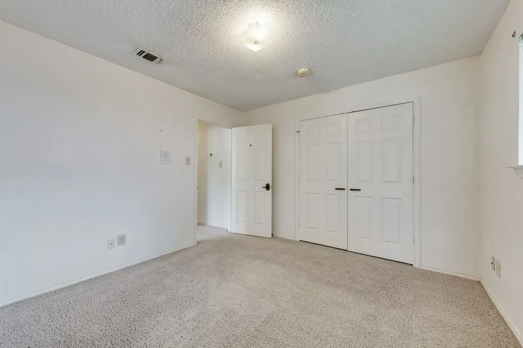 7005 Lake Mead Boulevard Arlington TX 76016