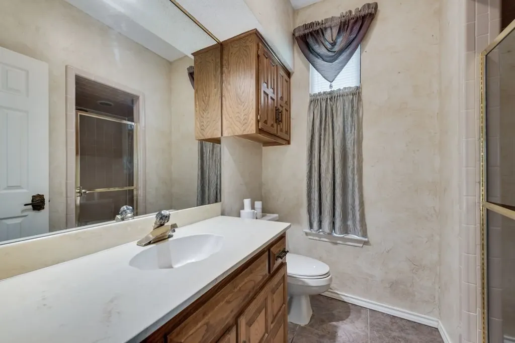 7005 Lake Mead Boulevard Arlington TX 76016