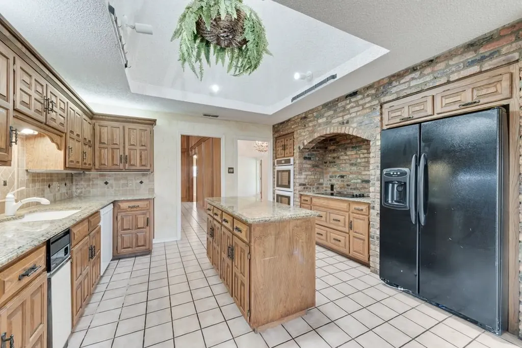 7005 Lake Mead Boulevard Arlington TX 76016