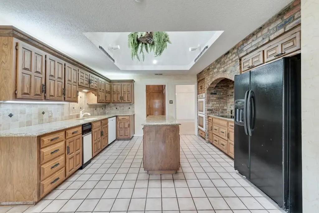 7005 Lake Mead Boulevard Arlington TX 76016