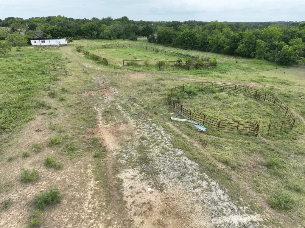 377C County Road 3244 Hico TX 76457
