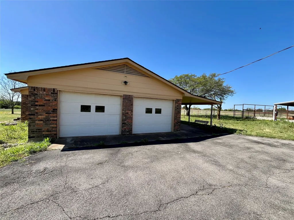 377C County Road 3244 Hico TX 76457