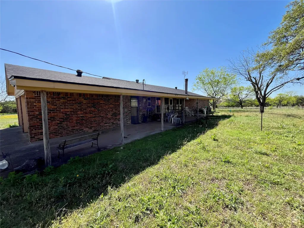 377C County Road 3244 Hico TX 76457