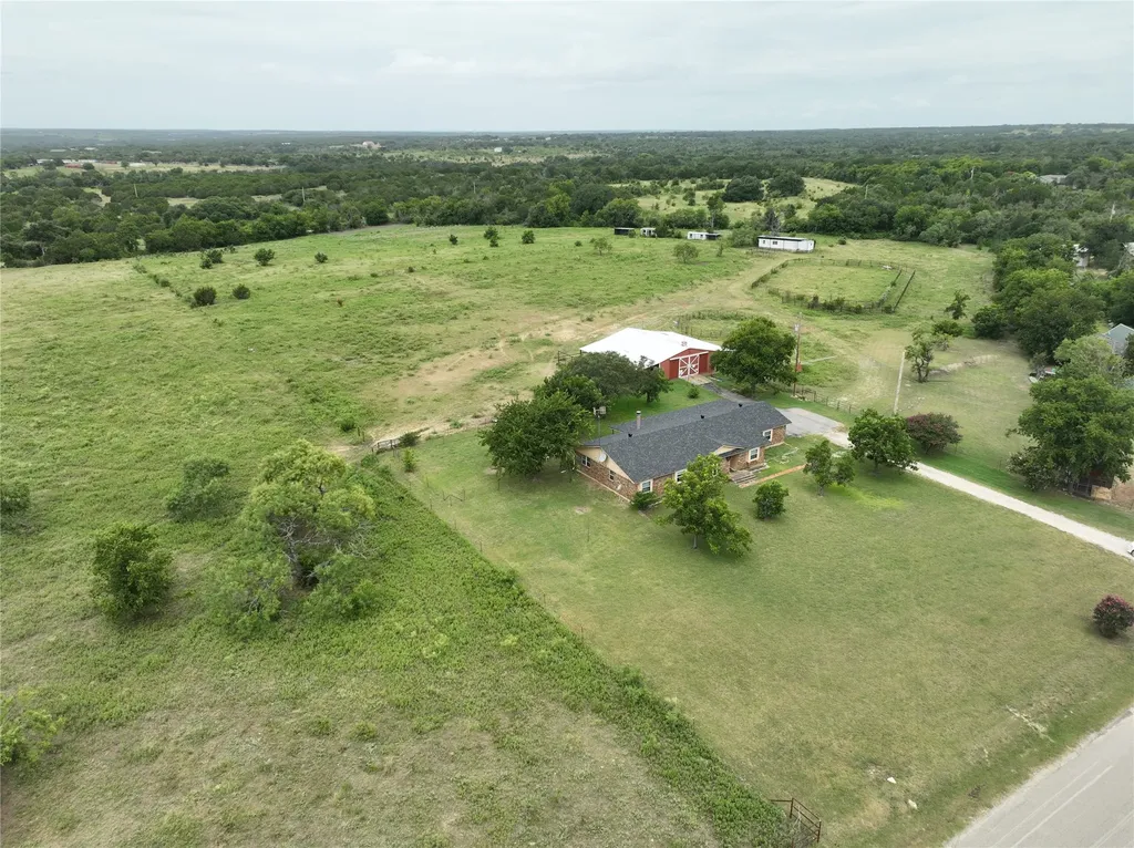377C County Road 3244 Hico TX 76457