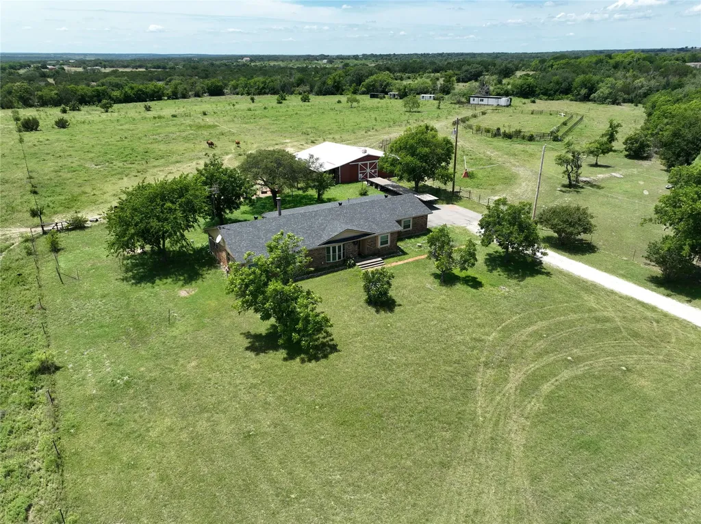 377C County Road 3244 Hico TX 76457