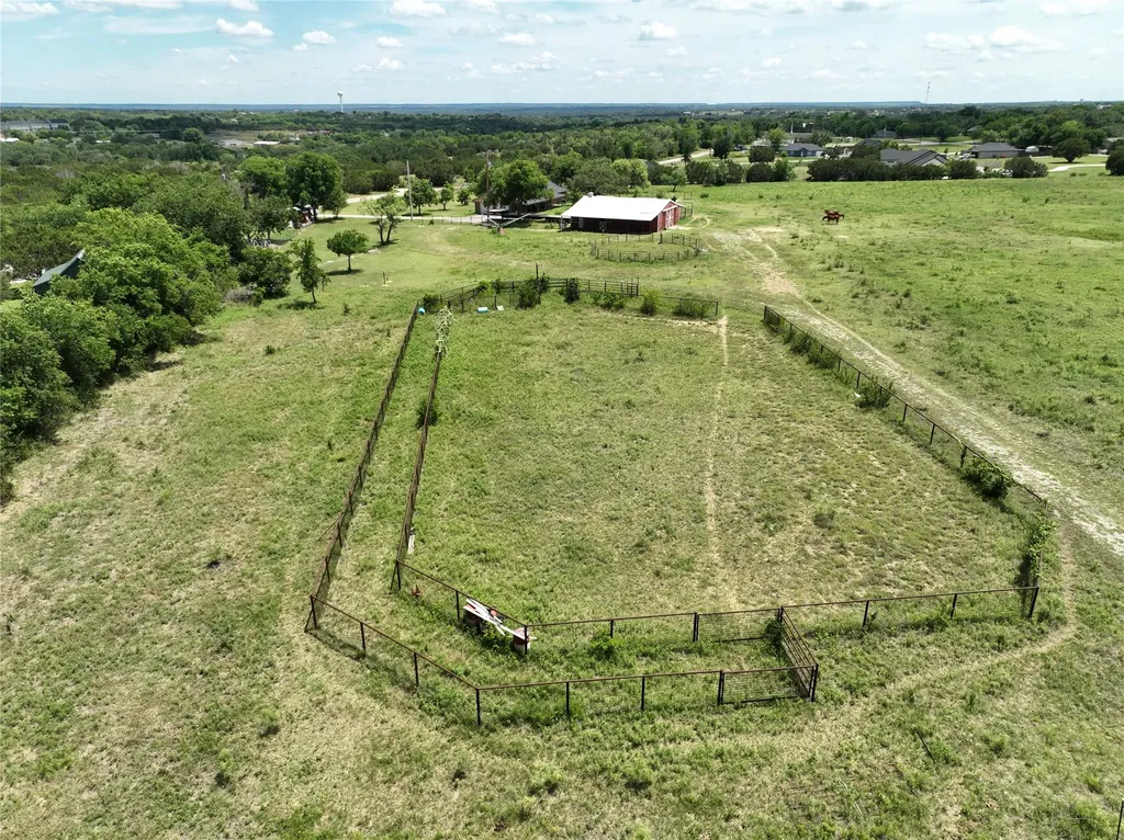 377C County Road 3244 Hico TX 76457